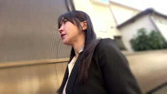 [4K] I seduced a man on a business trip while wearing a revealing swimsuit... Shiori Imoto