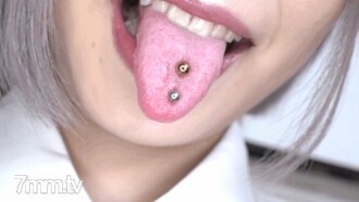 [Garota com piercing na língua] Mechakawa Tongue Pichinpo Envenenando Bimbo 20 Anos W Oni Chinpo Irama & Gangimari Espeto Com Super Mijo Bukkake Esguichando Kimepako Enlouquece ♡ [Cidade de Kawagoe, Província de Saitama]