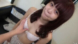 [Loss of virginity] Ao ◯ An 18-year-old intelligent virgin who is a freshman at Gakuin University. A slender fair-skinned girl can't stand the pain and tears penetrate. A large amount of vaginal cum shot is made at the first cock and she is in a state of daze. FC2-PPV-2830113