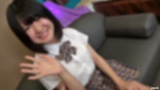 An idol-class teenager with a lot of smiles. A fair slender and immature body drowns in pleasure and suddenly cries. "I'm pregnant ..." and the uneasy face is also a large amount of vaginal cum shot at the end. Comes with a blowjob benefit for the first time in my life.