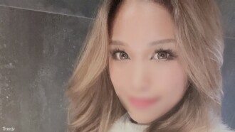 [Begrenzte Zeit 2980 → 1000] Setzen Sie sich im Badezimmer ein, ohne auf eine Dusche mit einem schwarzen Mädchen in einem weißen Minirock zu warten! 【Nichts】