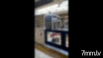 [10 Jahre Dating, reines Liebespaar] Ein 27-jähriger Mann und eine Frau, die seit der Schulzeit zusammen sind. Holen Sie sich superheißen SEX aus dem Antrag. Ais Creampie ohne Kondom [Bonus → Betrugsvideo mit dem Kollegen ihres Mannes]