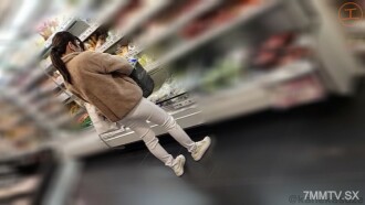 [Einzelperson] Eine kleine junge Frau, die mit einem Pferdeschwanz auf ihren schönen Brüsten gut aussieht, nachdem sie im Rückstand eine Observation gemacht hat, im Freien ausgesetzt, in der Küche gehänselt und eine große Menge vaginales Sperma in eine enge Muschi geschossen wurde (Anmerkung dass die Pant-Stimme beim Abspielen des Samples laut ist)