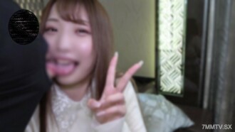 [2 funktioniert Creampie 3.! 】 Eine Sex-Liebesgeschichte zu dritt mit der blauhörnigen Kali Naichi und dem Videofilmer. ♪„Ich habe es erschossen! Ich habe es erschossen! Ich habe auf meine Genitalien geschossen...♡“ 