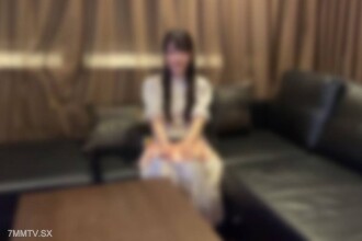 Das Bild einer unschuldigen Person ist völlig verschwunden. Beliebtes Idol, super sensible natürliche Schönheit ◯ femininer Creampie-Sex | FC2 Elektronikmarkt