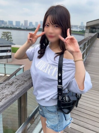 Sebulan berpantang ☆ Seorang pelajar kolej yang cantik dan montok (21) dahagakan zakar ☆ Diusik sehingga keterlaluan dengan alat penggetar jarak jauh, kemaluannya basah kuyup dan dia menjadi sangat terangsang ⇒ Seks yang sengit dan tanpa perlindungan dengan ejakulasi di dalam.
