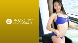 Luxury TV 1133 Eine aktive Rennkönigin mit einem attraktiven, glamourösen Körper! Ein Muss für die wunderschönen großen Titten der Schönheit, die am ganzen Körper mit Öl beschmiert sind und jedes Mal geschüttelt werden, wenn sie mit einem großen Schwanz gepumpt werden! Vergessen Sie, zum ersten Mal Sex mit einem Schauspieler zu haben und mutig zu keuchen!